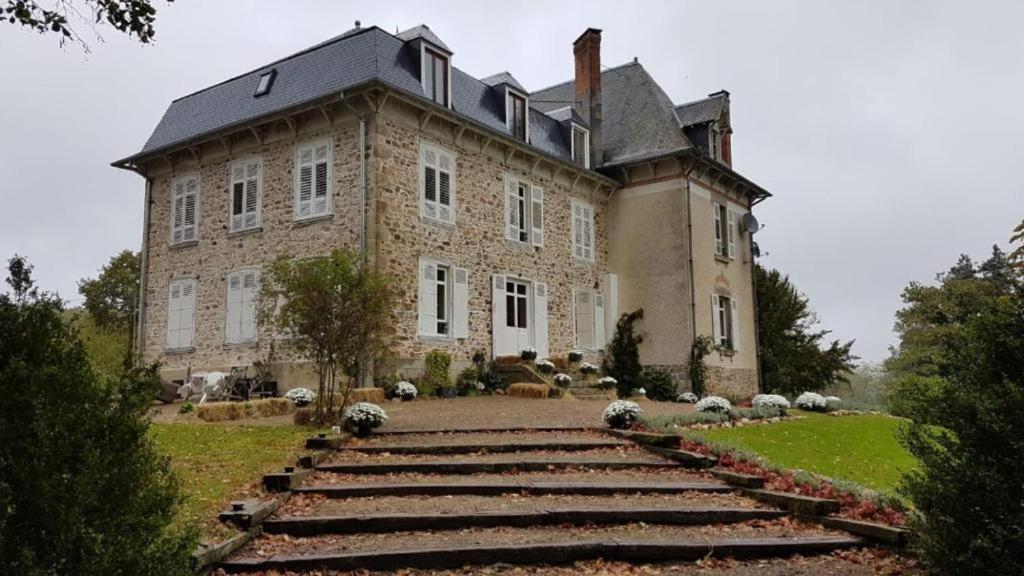 Gites Du Castellare Le Chalard Dış mekan fotoğraf